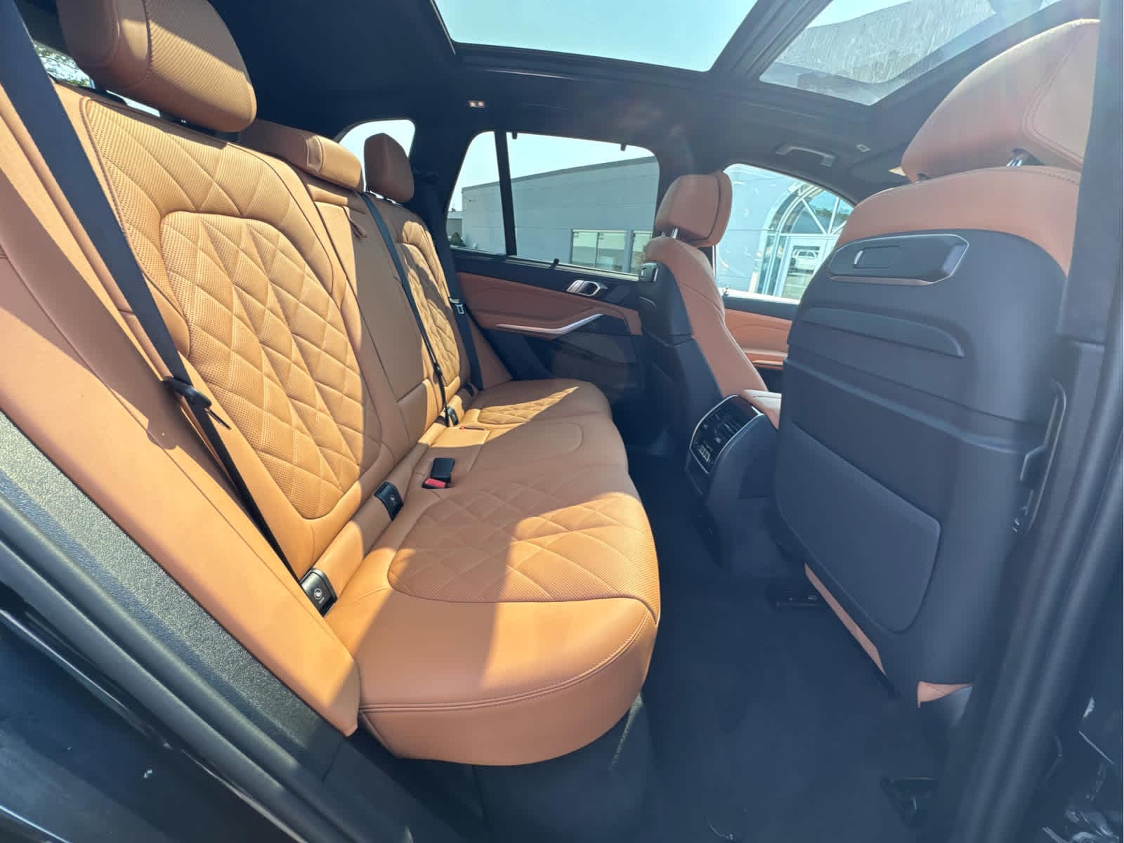 2026 BMW X5 M60i - Photo 26