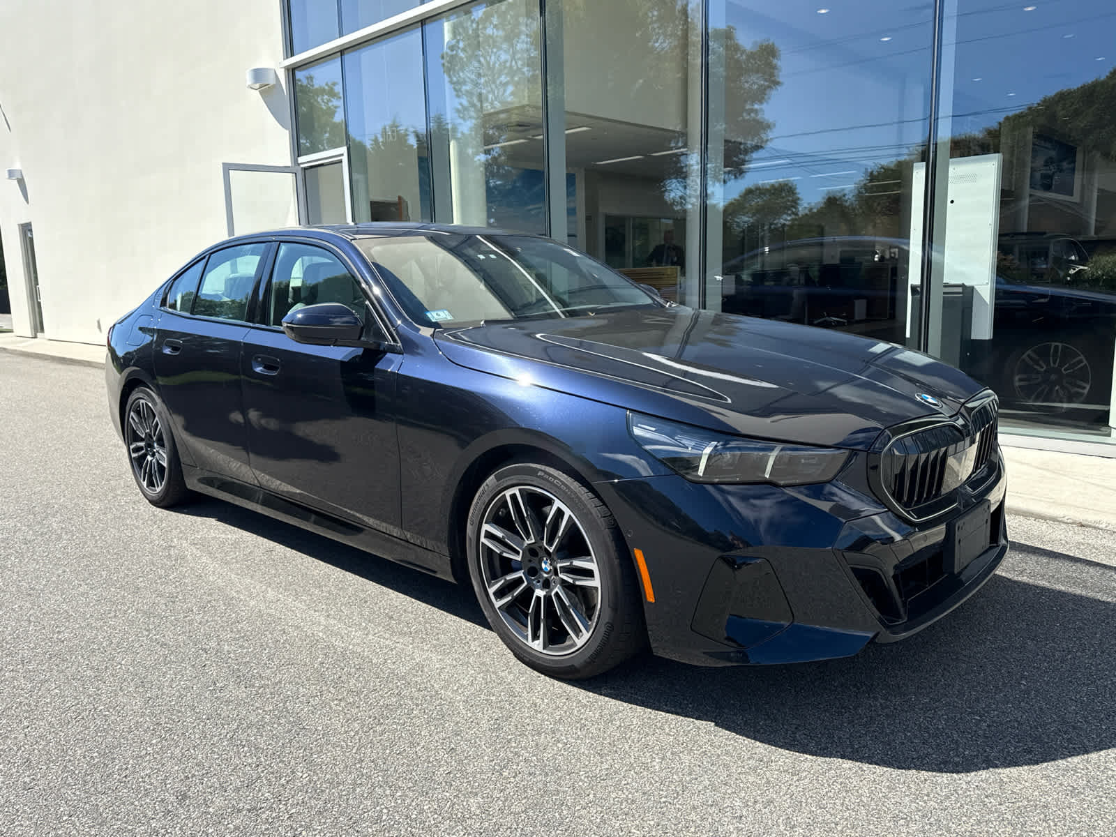 2024 Bmw 530i xDrive photo 2