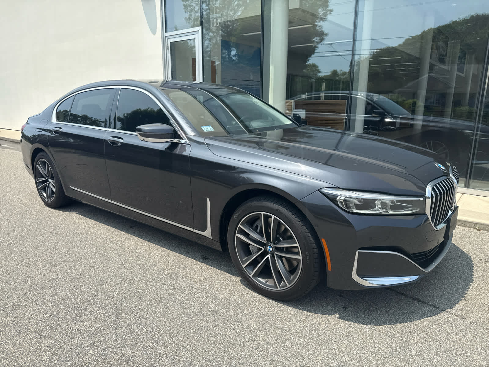 2021 Bmw 750i xDrive Sedan photo 2