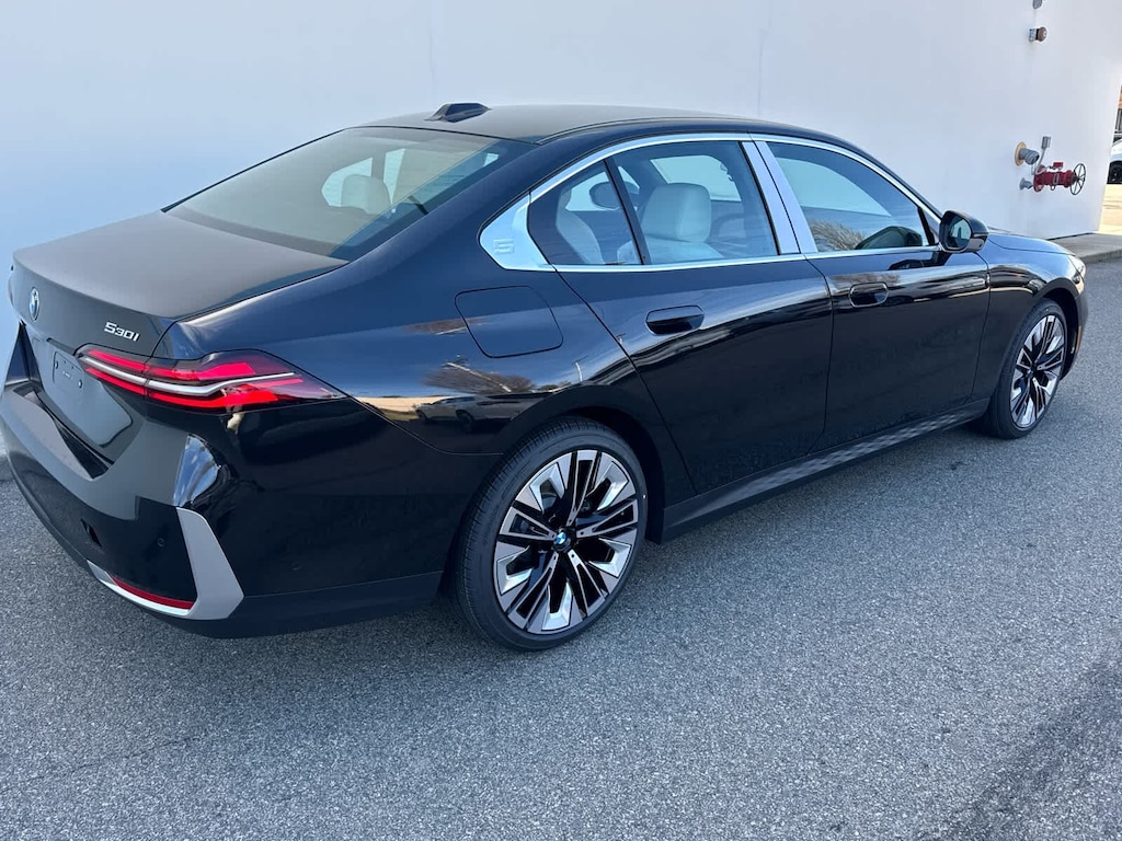 New 2026 BMW 530i xDrive xDrive Sedan