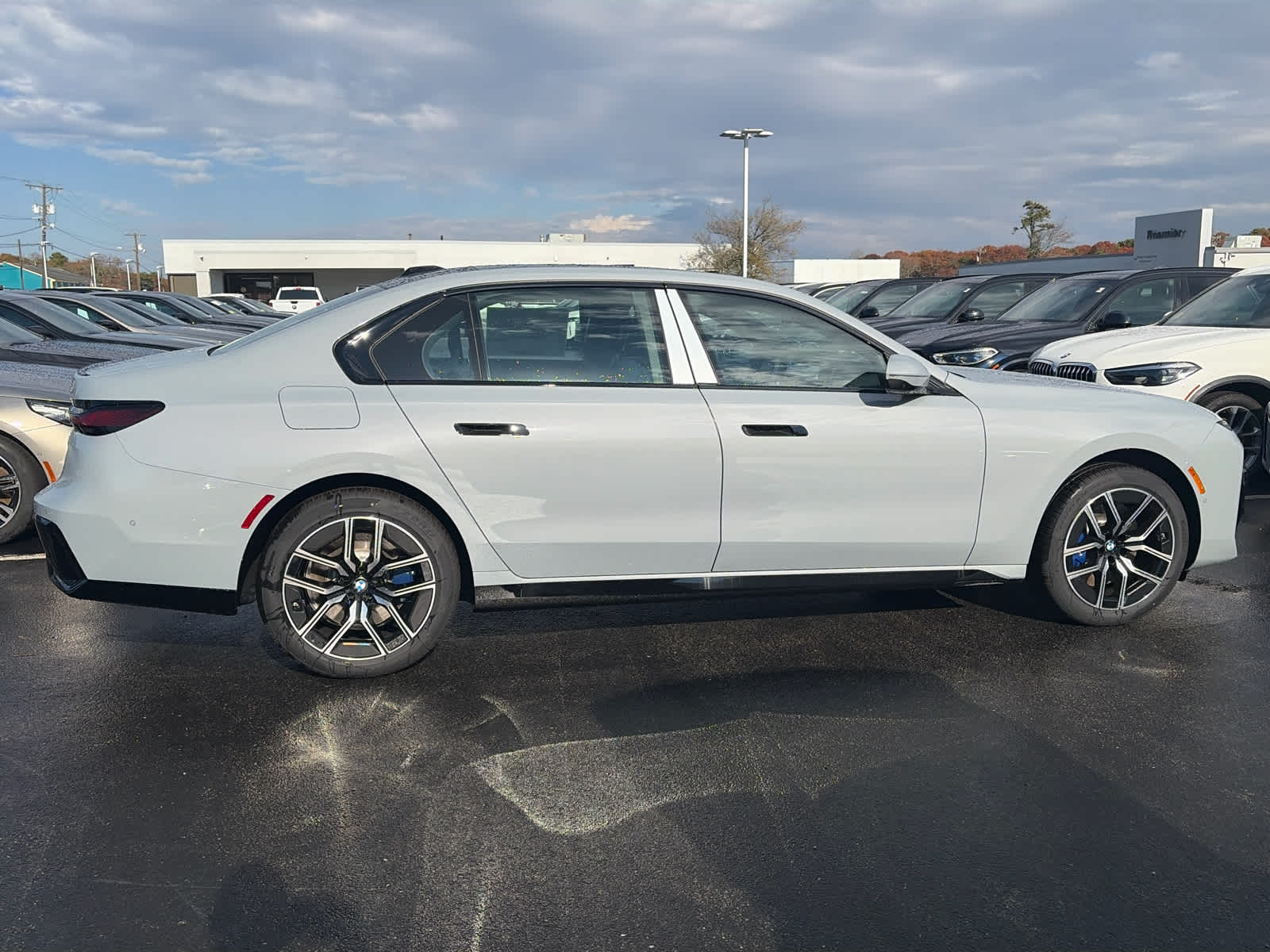 2026 BMW 7 Series 740i - Photo 6