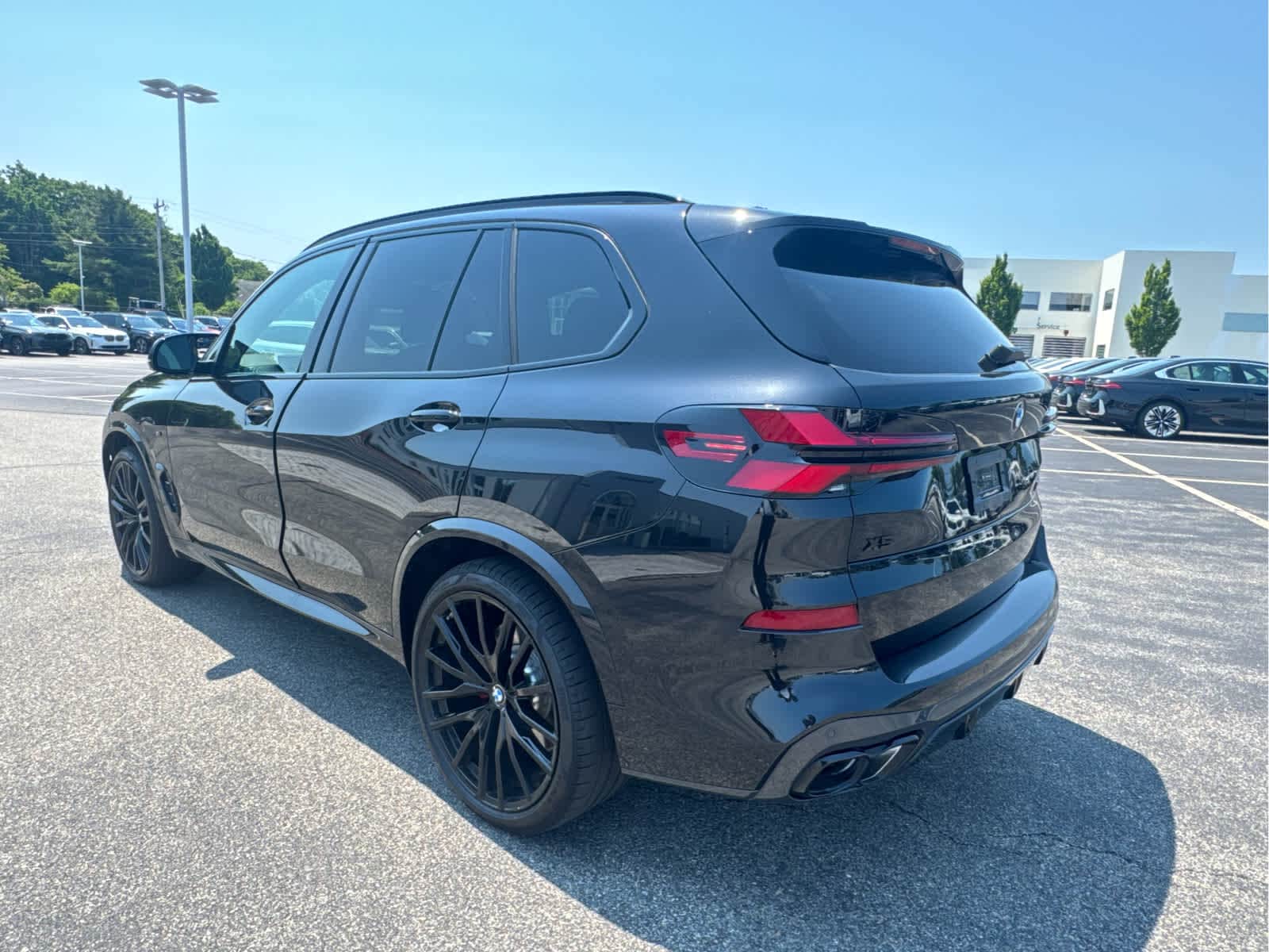 2026 BMW X5 M60i - Photo 6