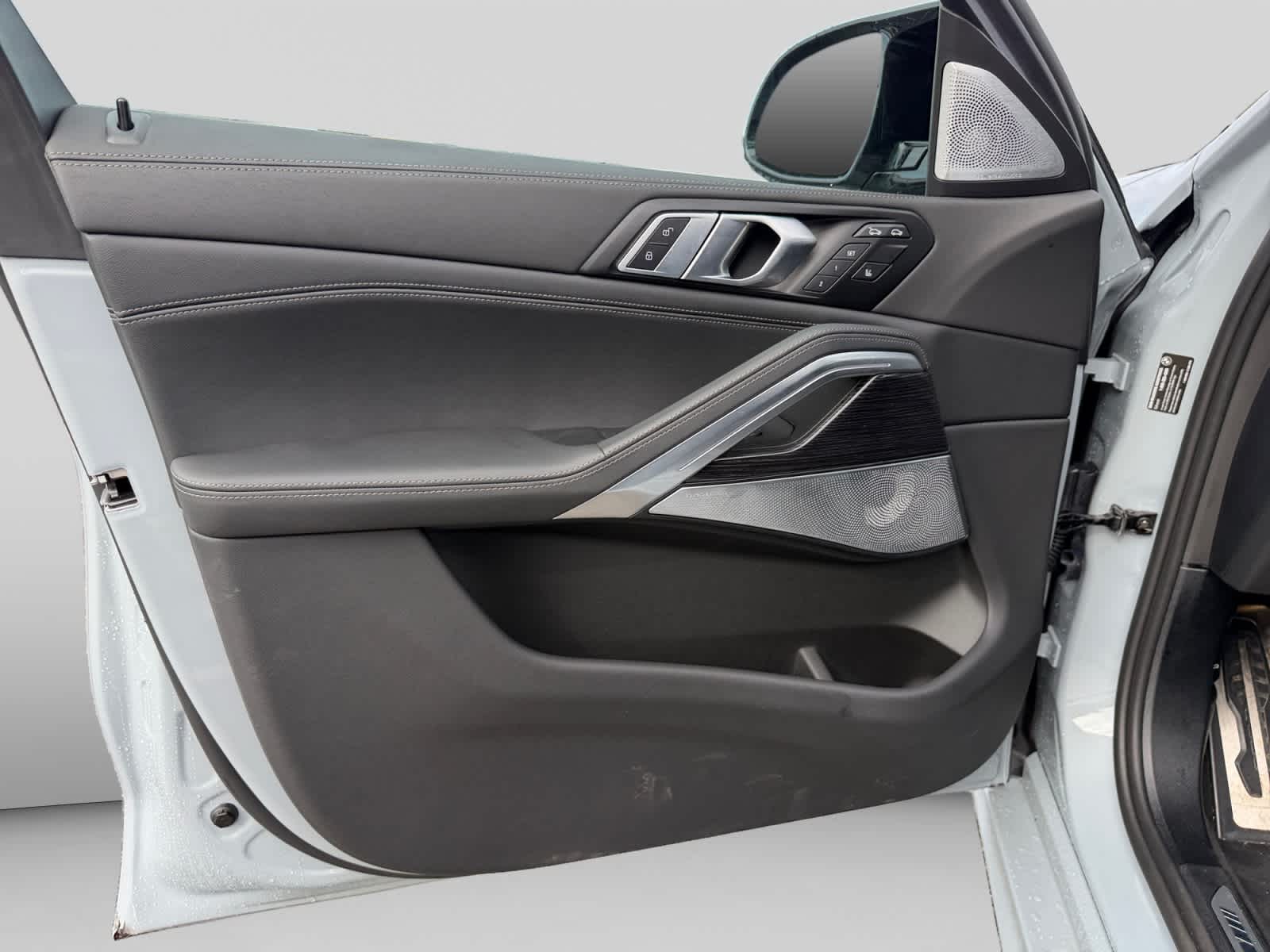 2026 BMW X6 M60i - Photo 16