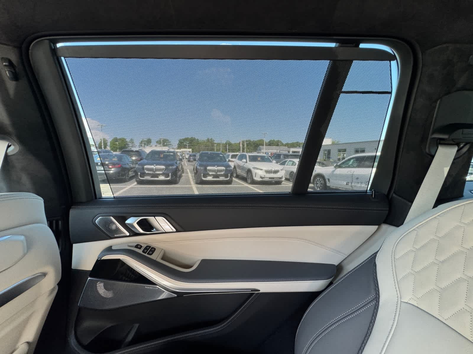 2026 BMW X7 ALPINA XB7 - Photo 26