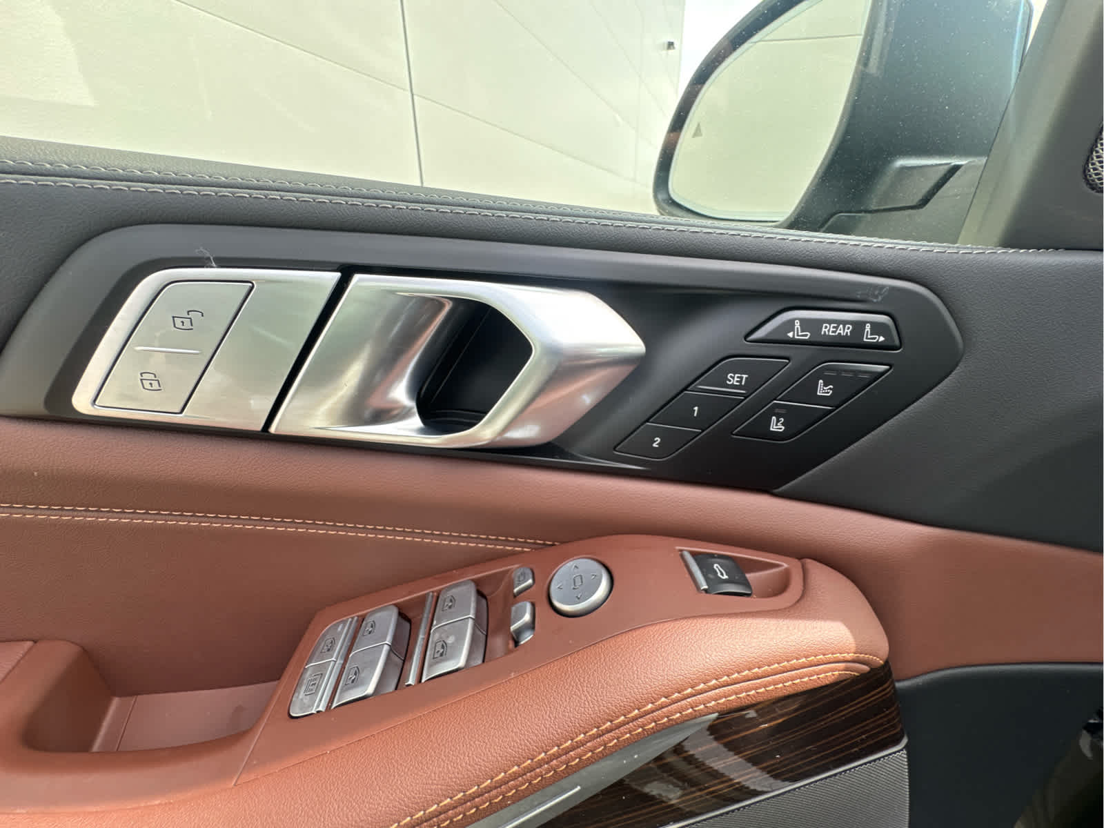 2026 BMW X7 40i - Photo 14