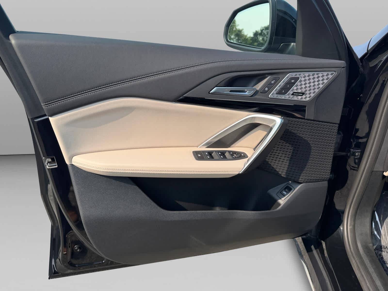 2025 BMW X1 28i - Photo 17