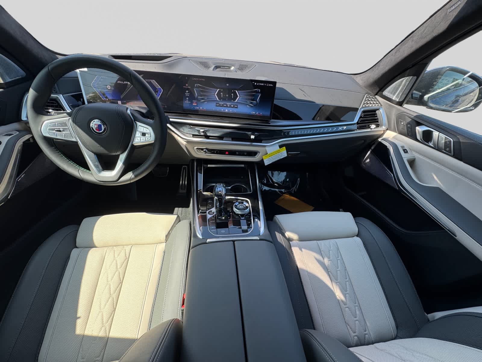 2026 BMW X7 ALPINA XB7 - Photo 14