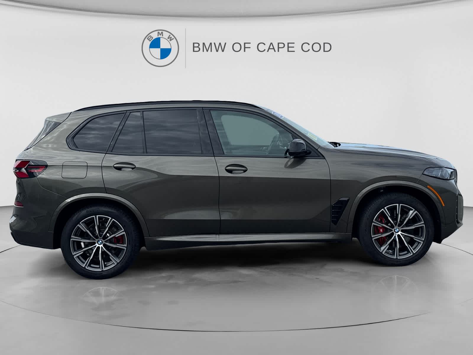 2026 BMW X5 M60i - Photo 8