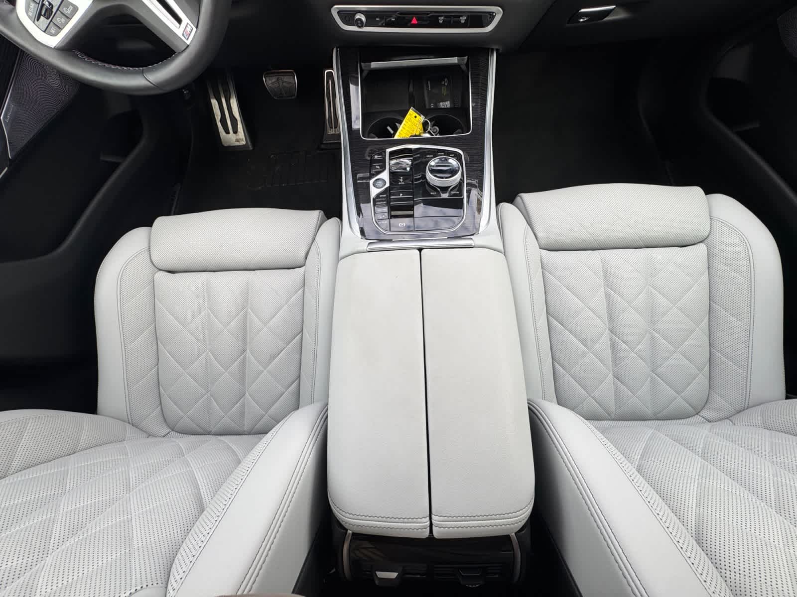 2026 BMW X5 M60i - Photo 15