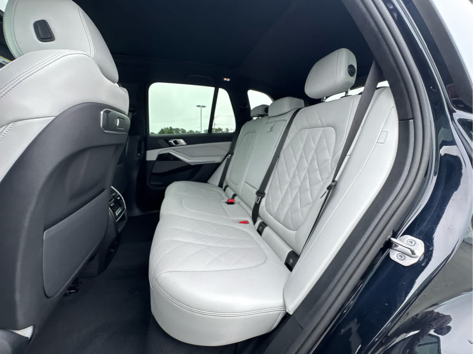2026 BMW X5 40i - Photo 18