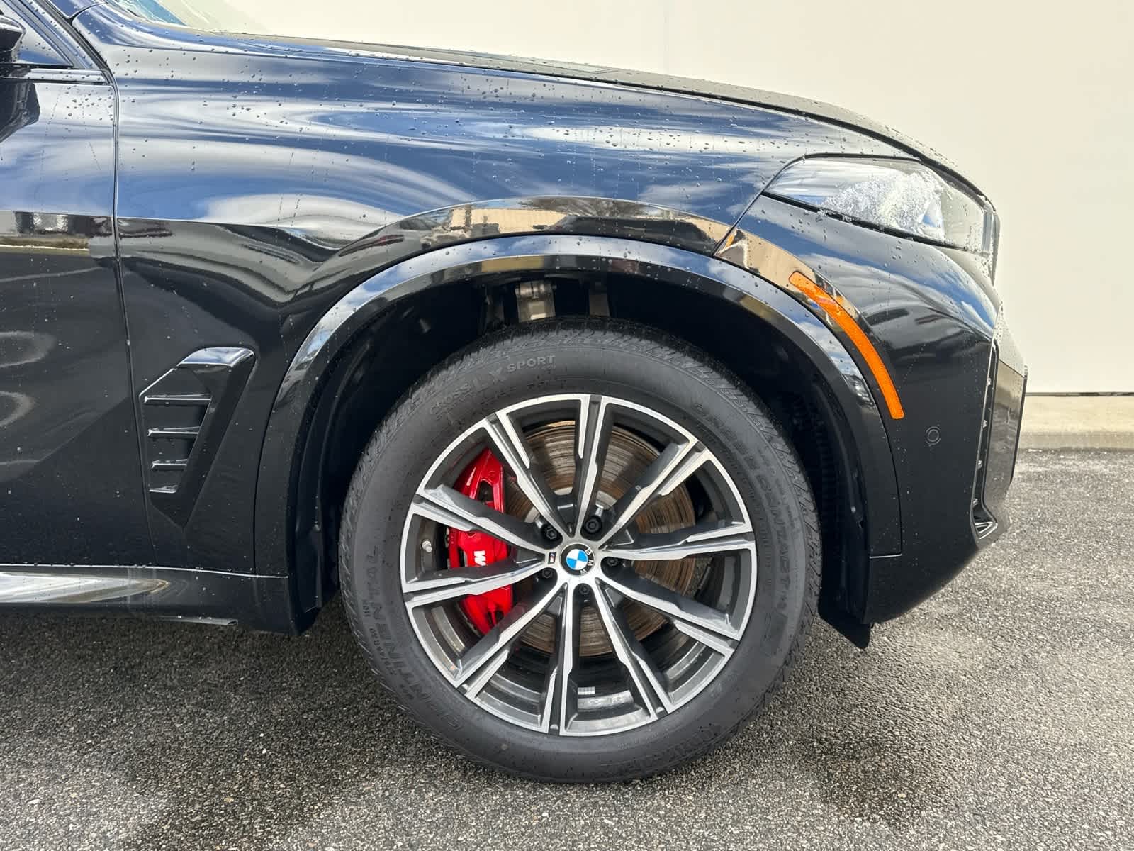 2026 BMW X5 M60i - Photo 9