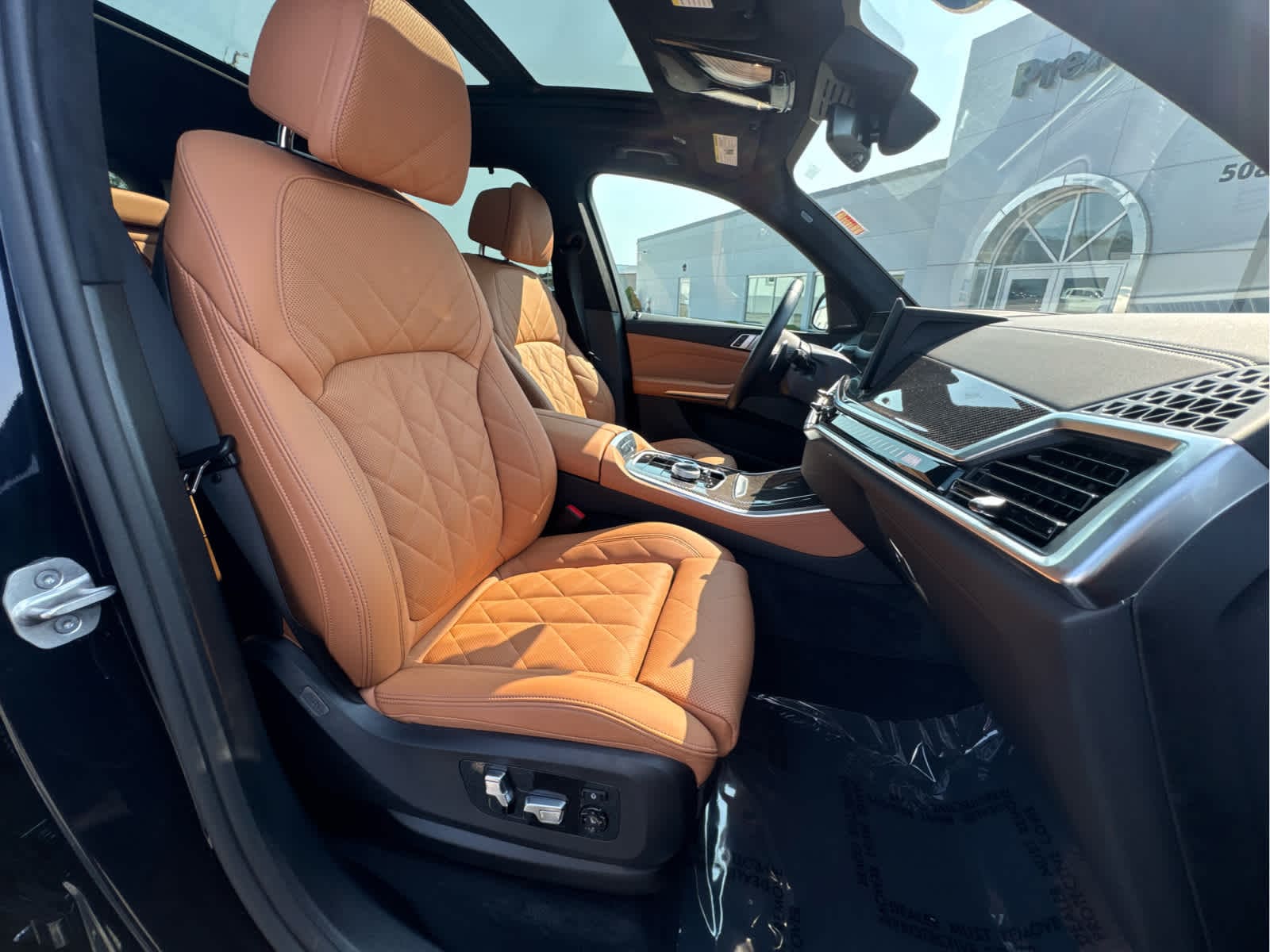 2026 BMW X5 M60i - Photo 28