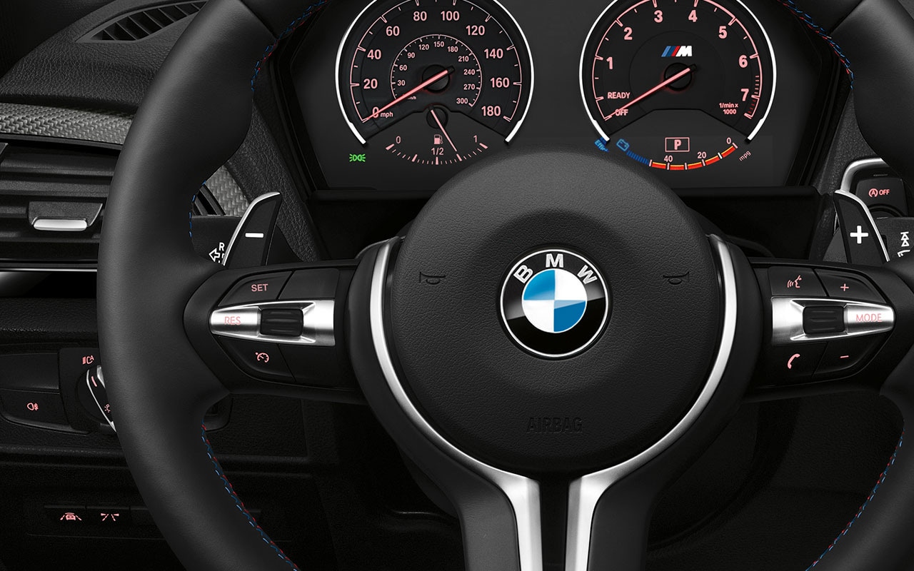 BMW M2 Steering Wheel and Instruments