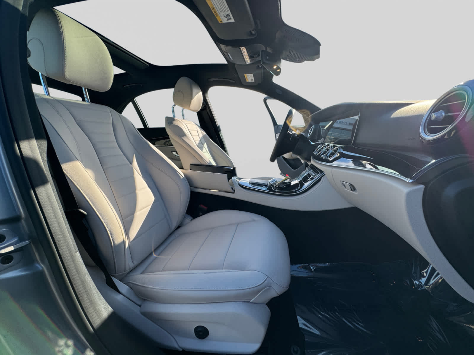 2023 Mercedes-Benz E-Class E450 - Photo 20