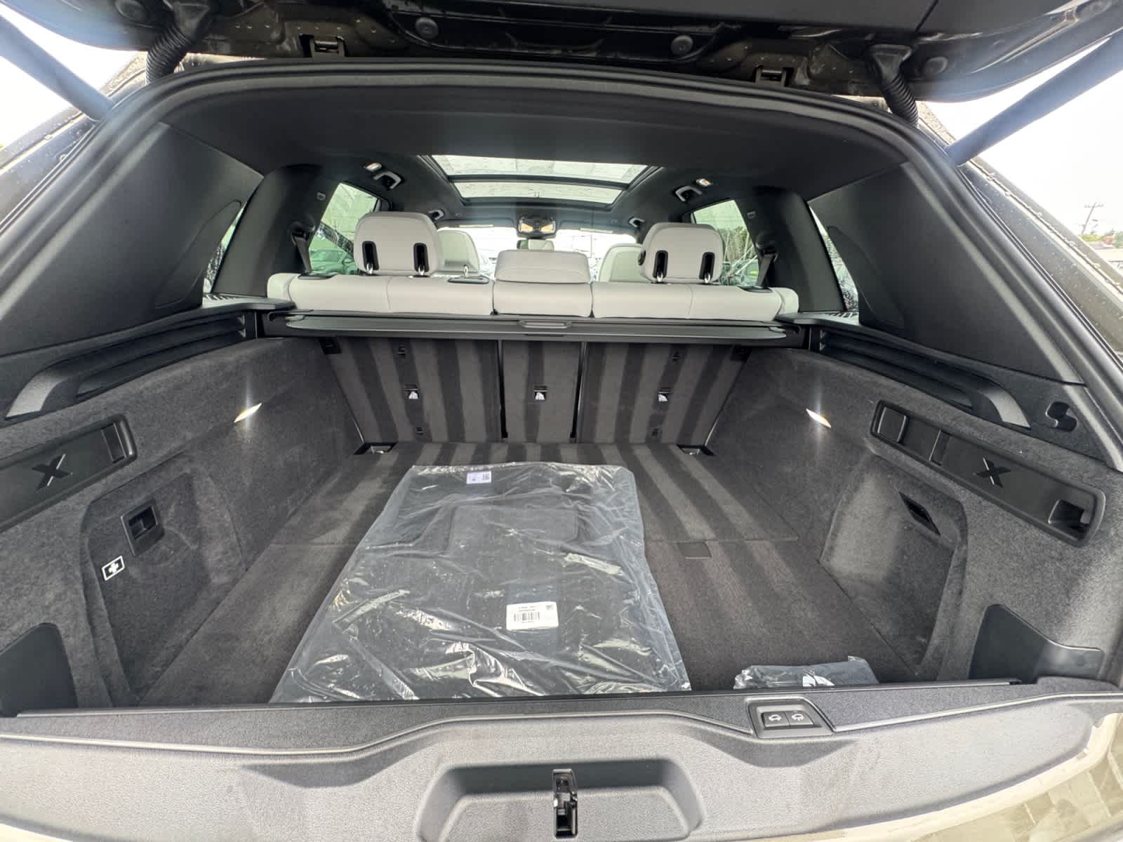 2026 BMW X5 50e - Photo 20