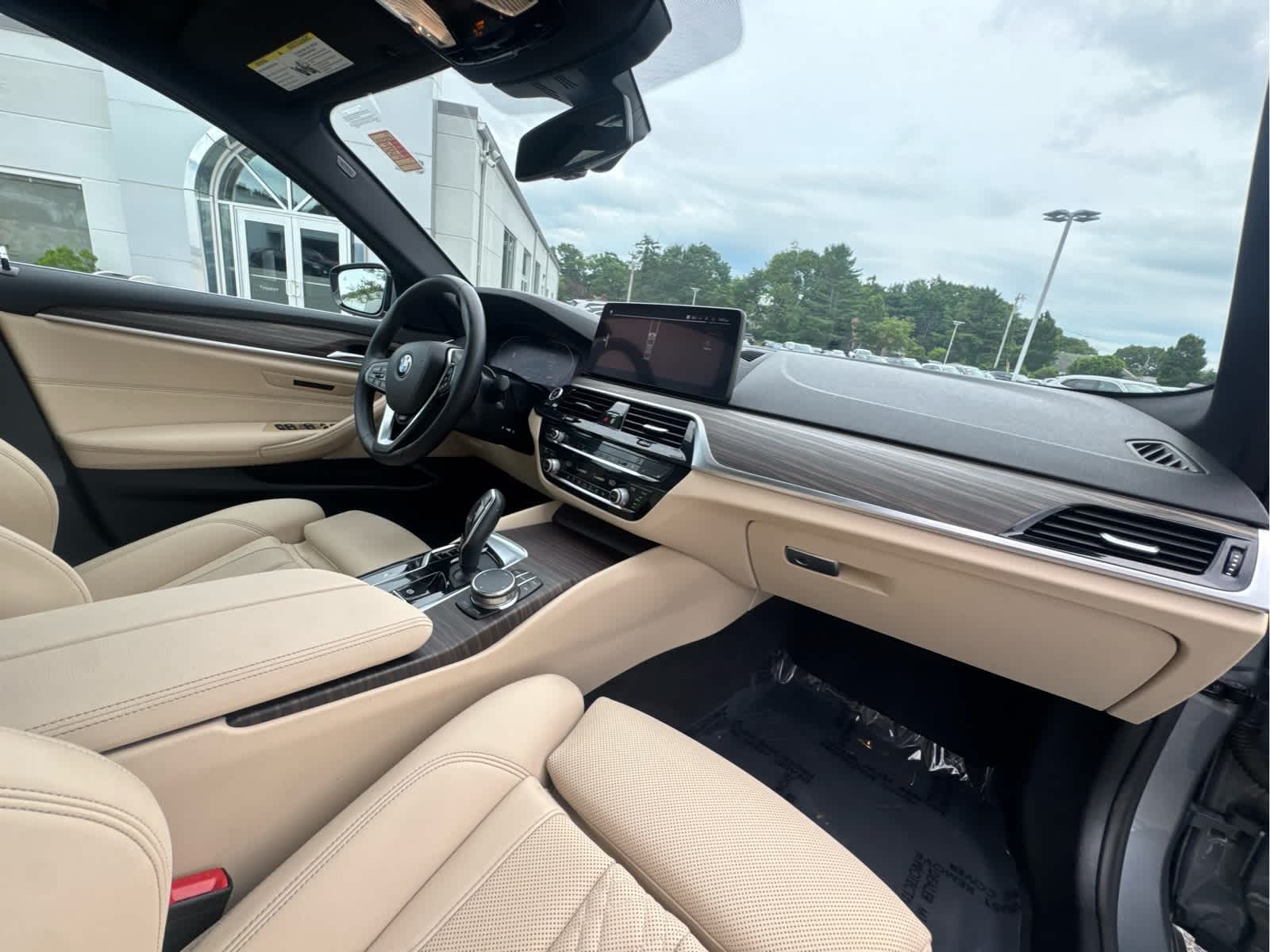 2023 BMW 5 Series 530i - Photo 25