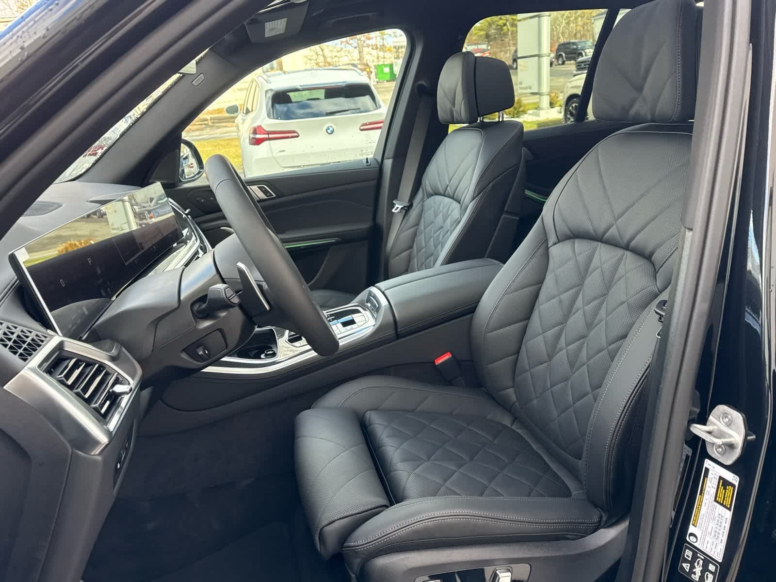 2026 BMW X5 M60i - Photo 12