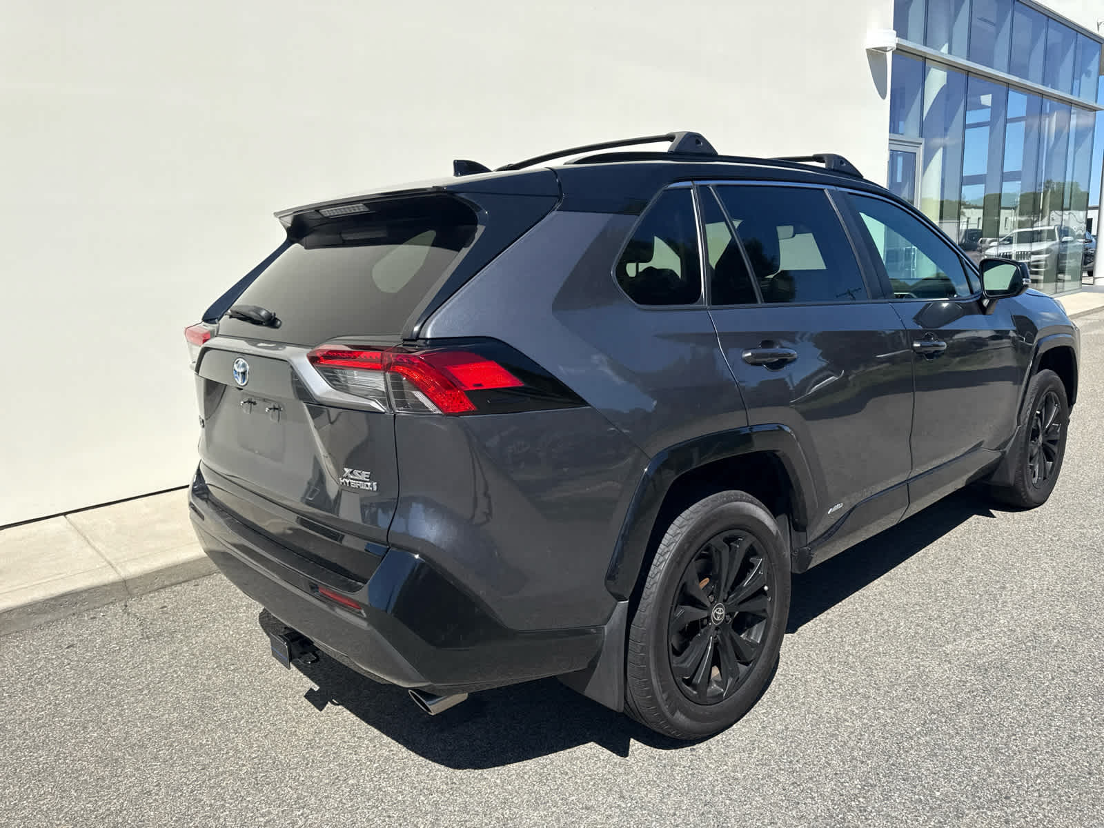 2023 Toyota RAV4 Hybrid XSE photo 4