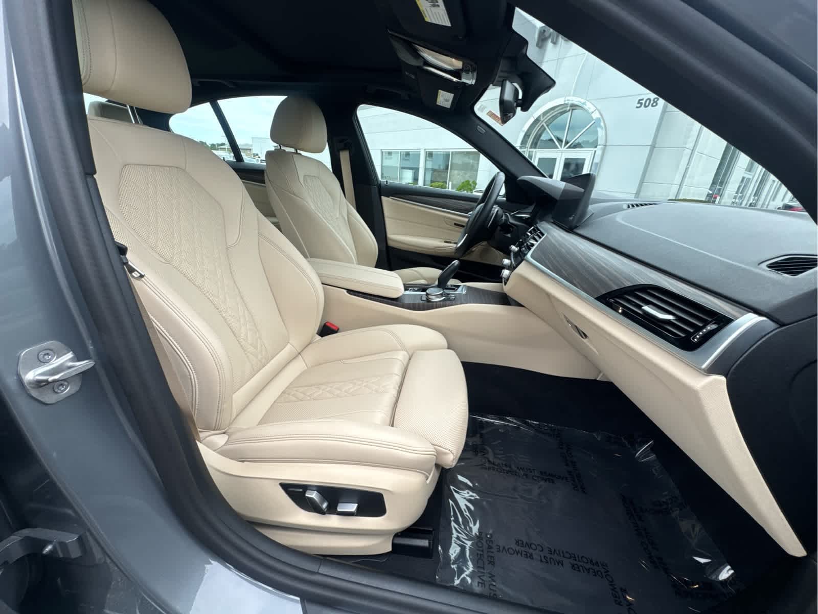 2023 BMW 5 Series 530i - Photo 24