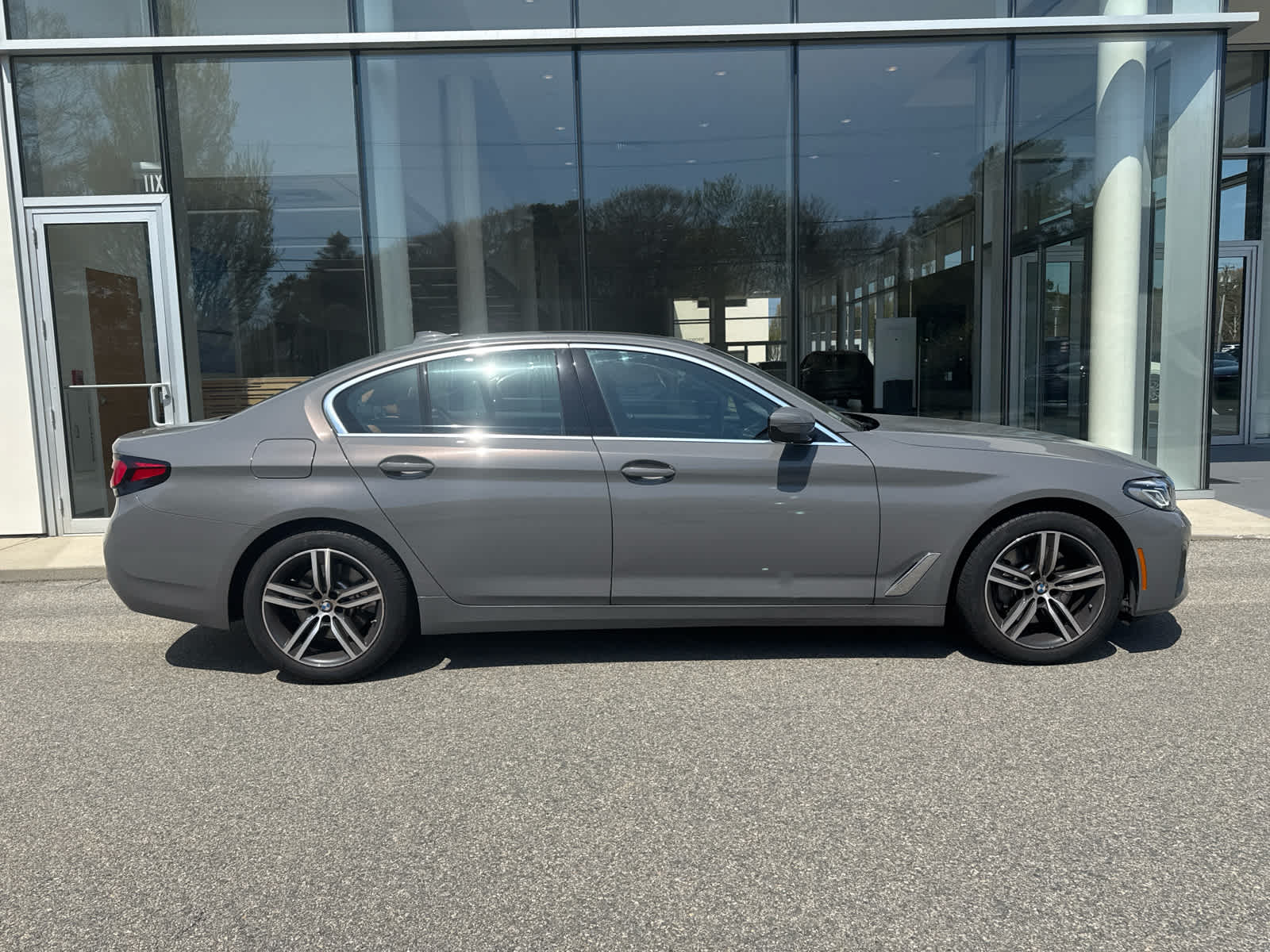 2022 Bmw 530i xDrive photo 3