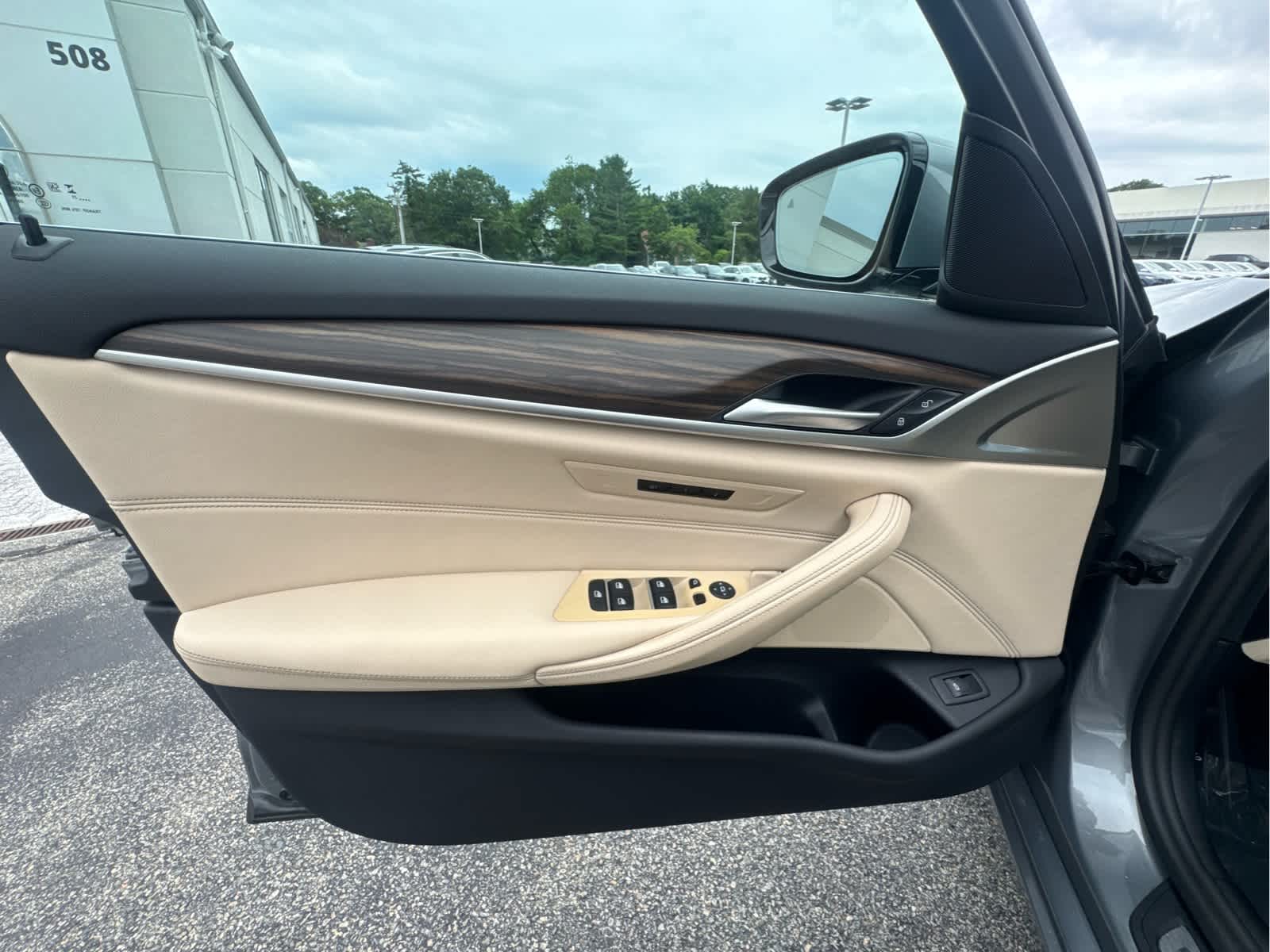 2023 BMW 5 Series 530i - Photo 14