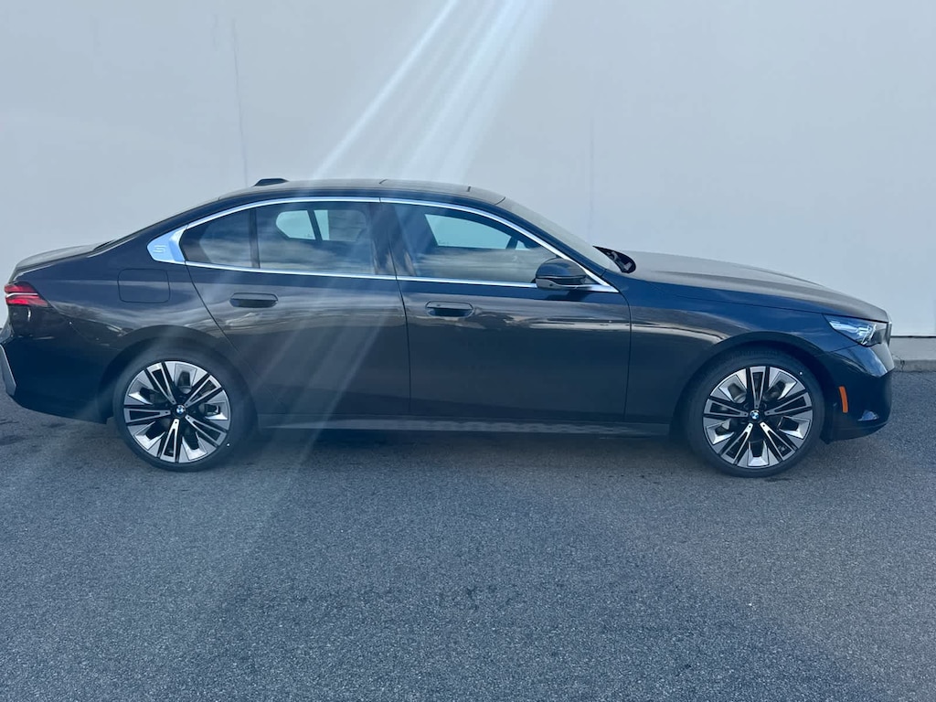 New 2026 BMW 530i xDrive xDrive Sedan