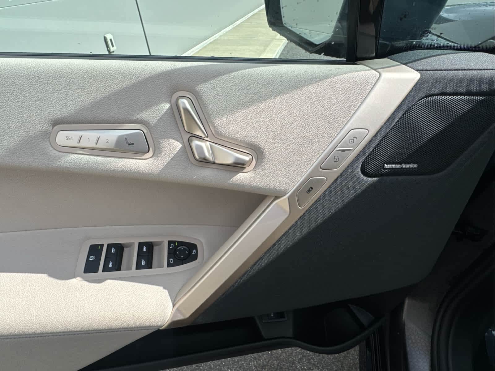 2024 BMW iX Base - Photo 15