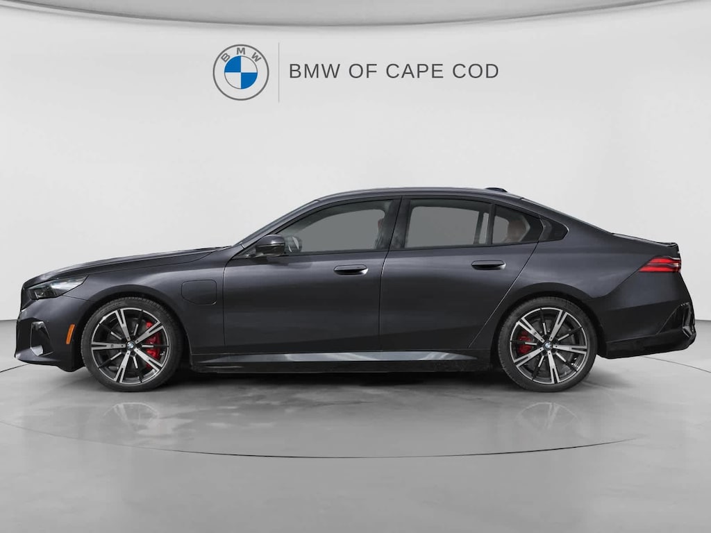 New 2027 BMW 550e xDrive xDrive Sedan