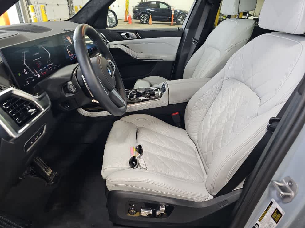 2026 BMW X7 40i - Photo 2