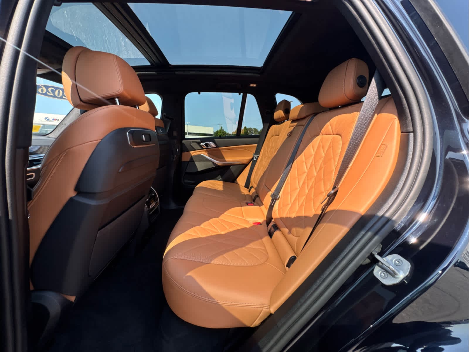 2026 BMW X5 M60i - Photo 22