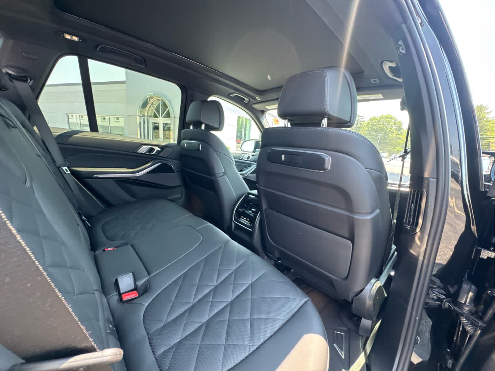 2026 BMW X5 M60i - Photo 24