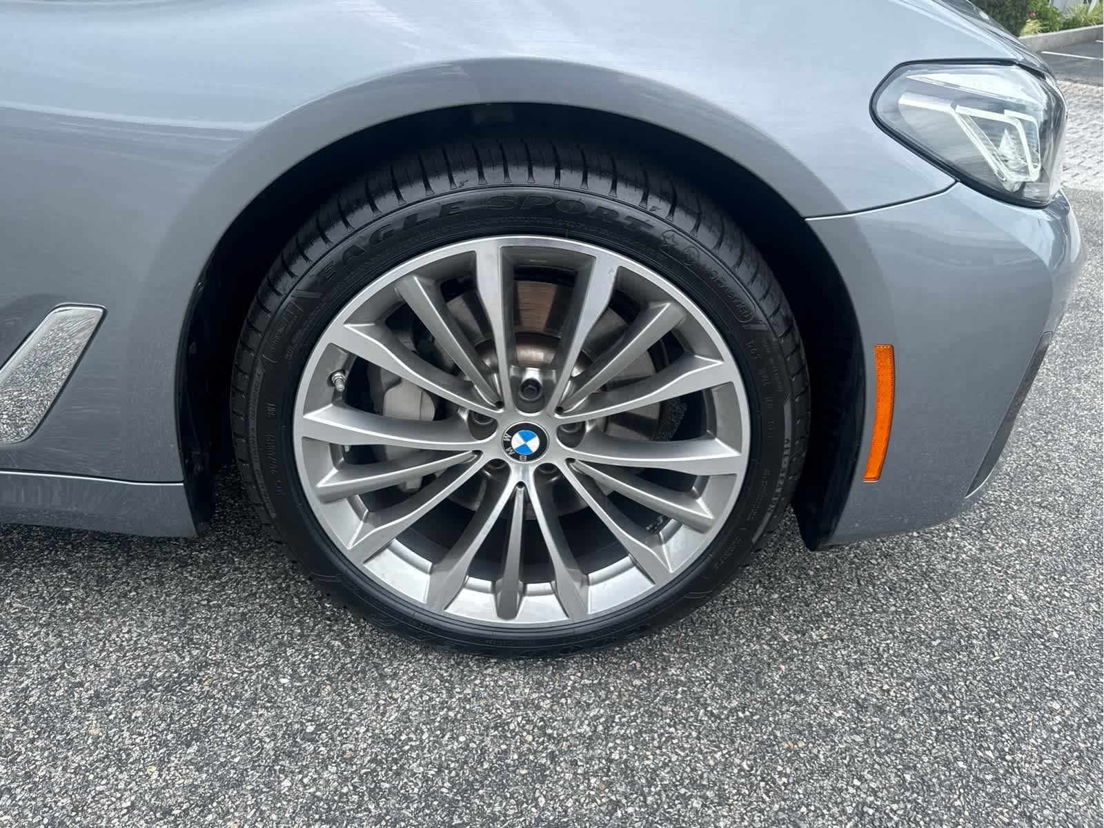 2023 BMW 5 Series 530i - Photo 11