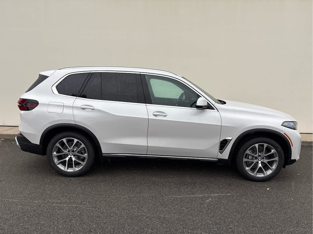 New 2026 BMW X5 xDrive40i SUV