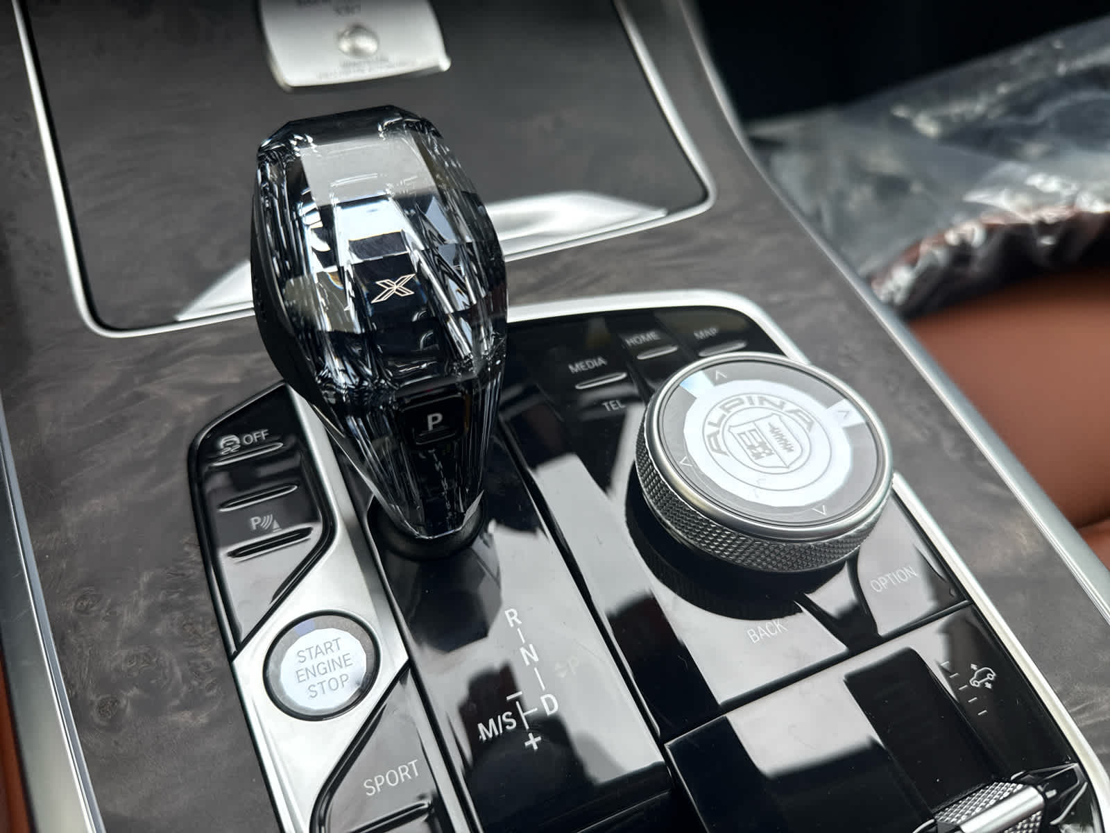 2026 BMW X7 ALPINA XB7 - Photo 28