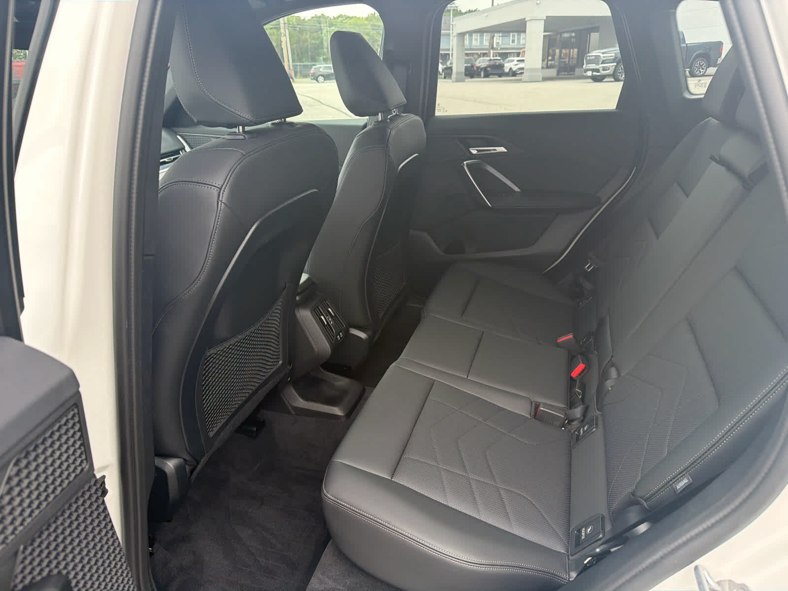 2023 BMW X1 28i - Photo 9