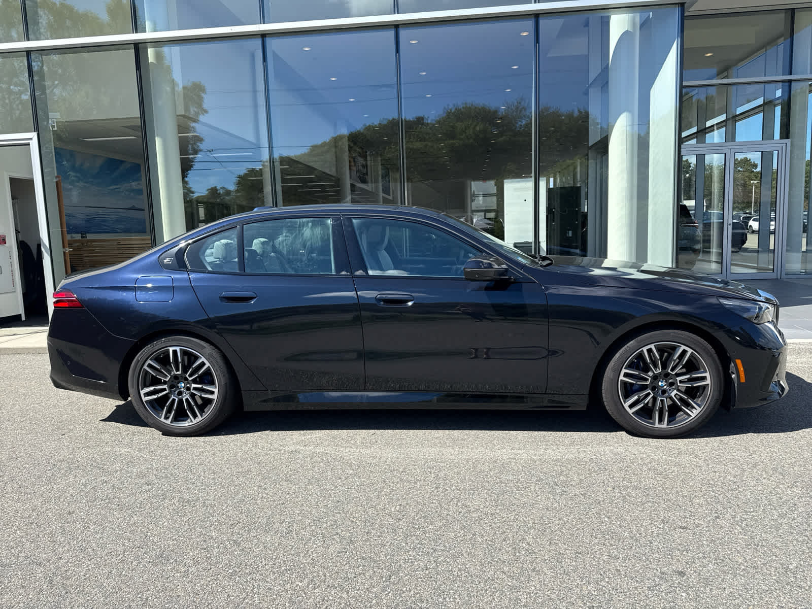 2024 Bmw 530i xDrive photo 3