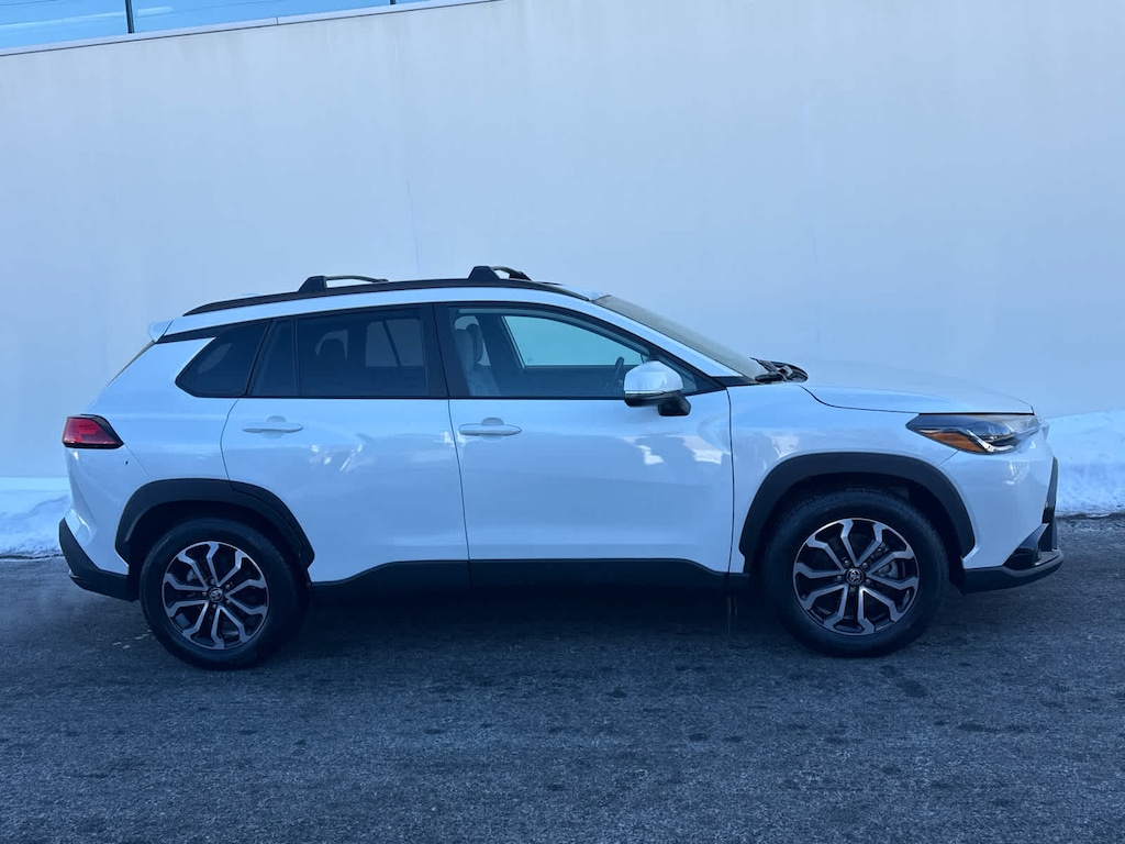 Used 2023 Toyota Corolla Cross Hybrid SE SUV