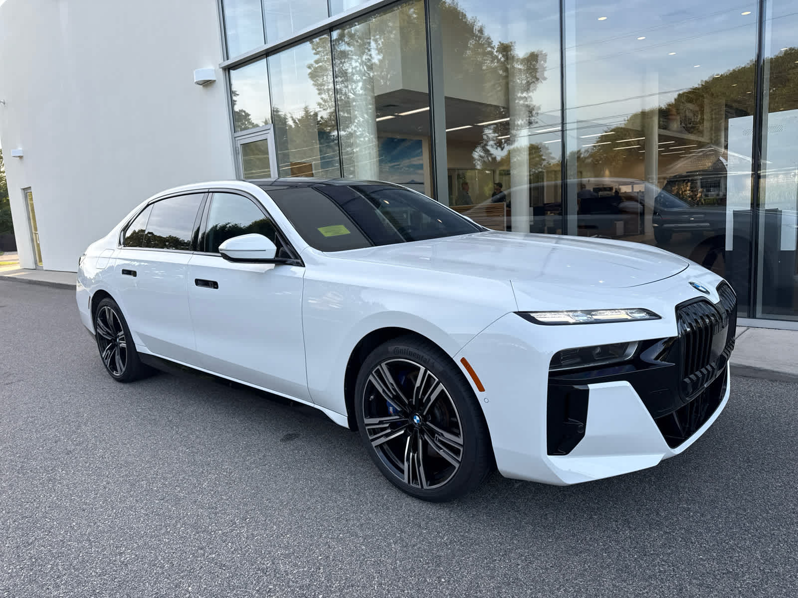 2023 Bmw 760i xDrive photo 2