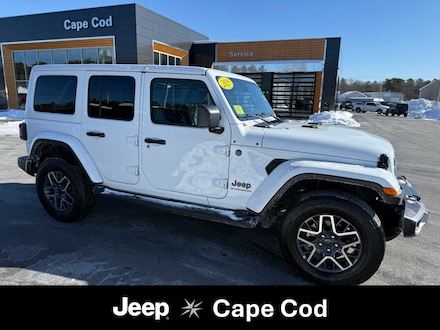 2025 Jeep Wrangler Sahara SUV