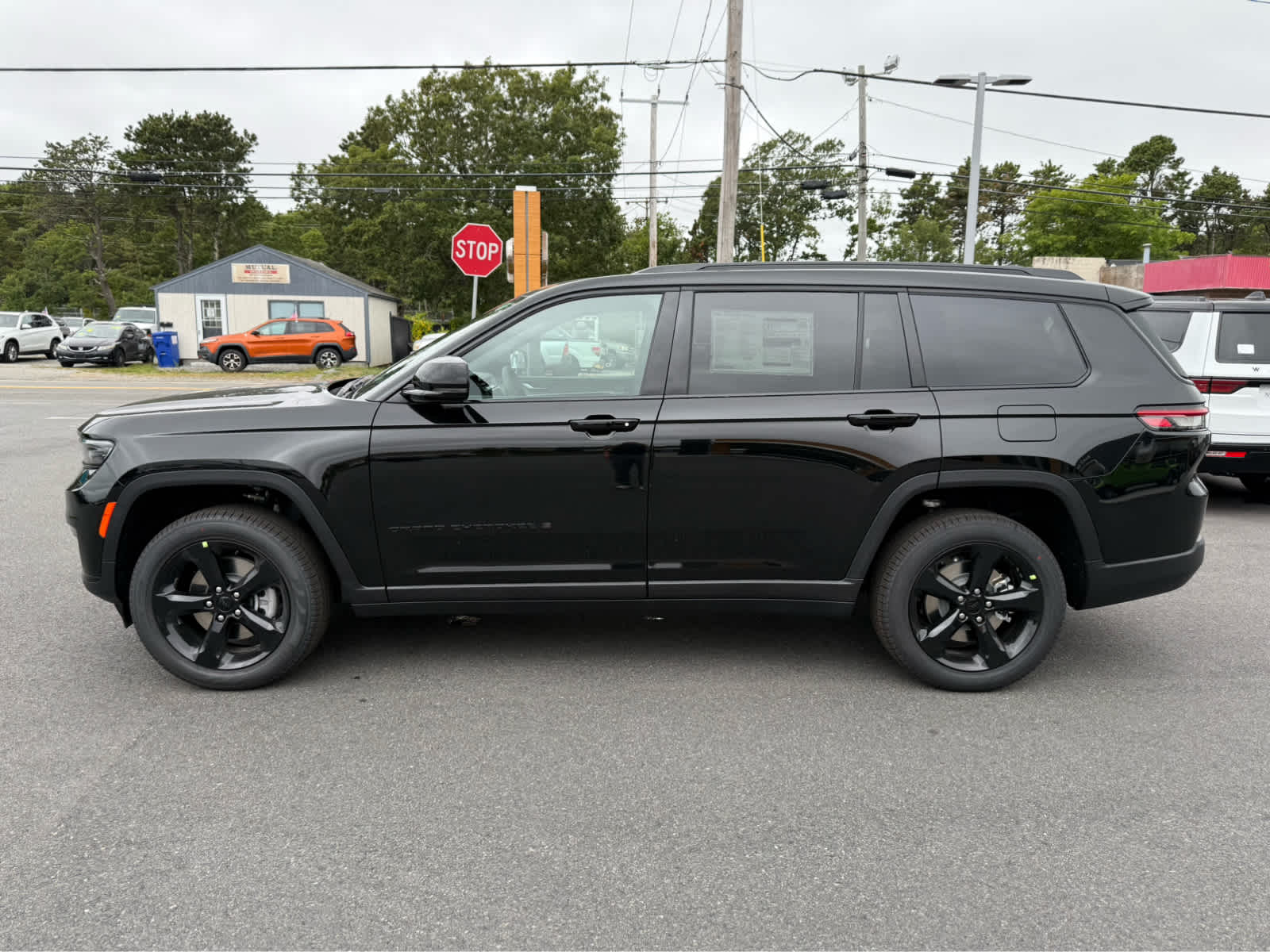 2025 Jeep Grand Cherokee Limited photo 4
