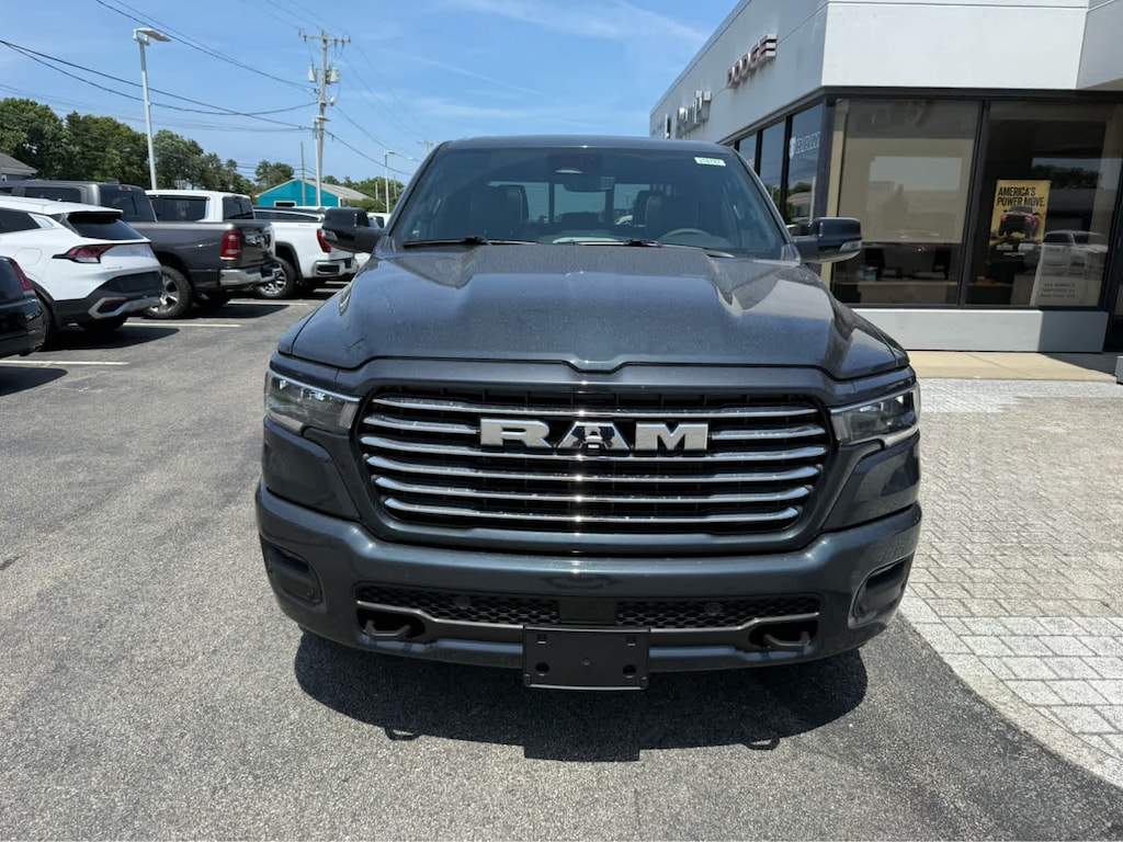 New 2026 Ram 1500 LARAMIE CREW CAB 4X4 5'7 BOX Pickup