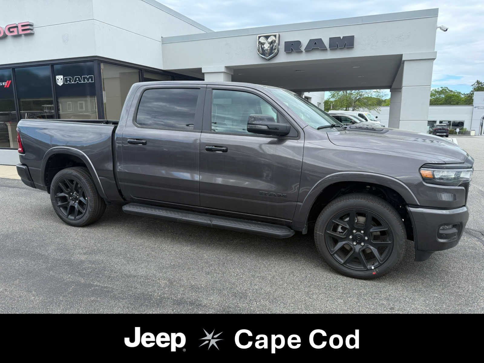 2026 RAM 1500 Laramie 4x4 Crew Cab 5'7's photo