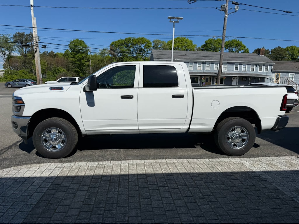 New 2026 Ram 2500 TRADESMAN CREW CAB 4X4 6'4 BOX Pickup