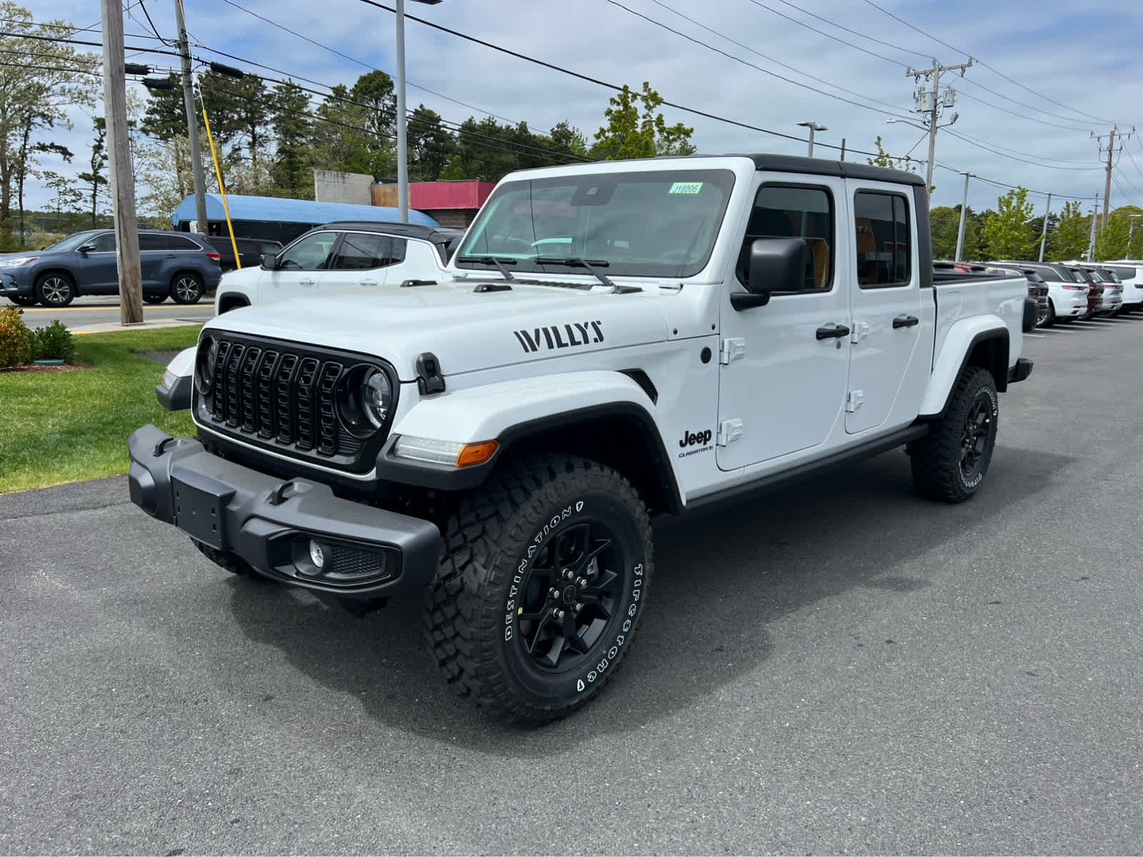 2025 Jeep Gladiator Willys photo 3