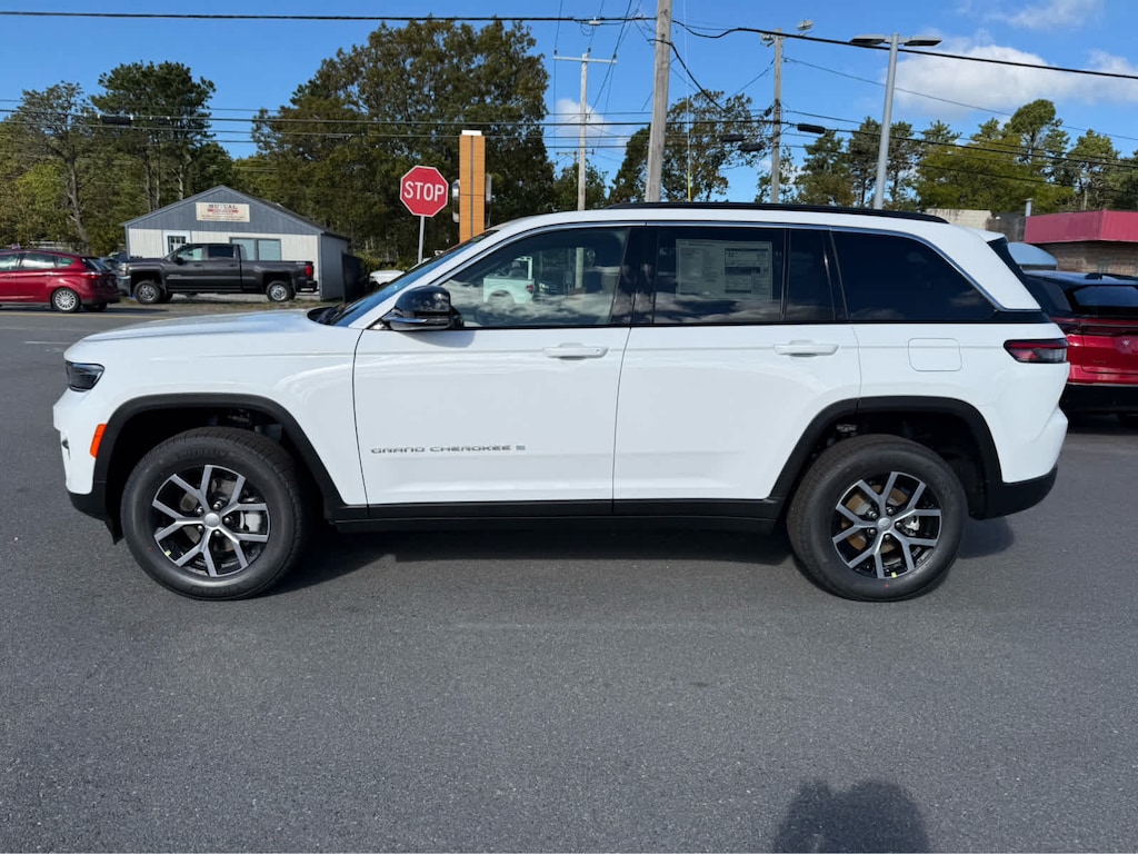 New 2025 Jeep Grand Cherokee LIMITED 4X4 Sport Utility