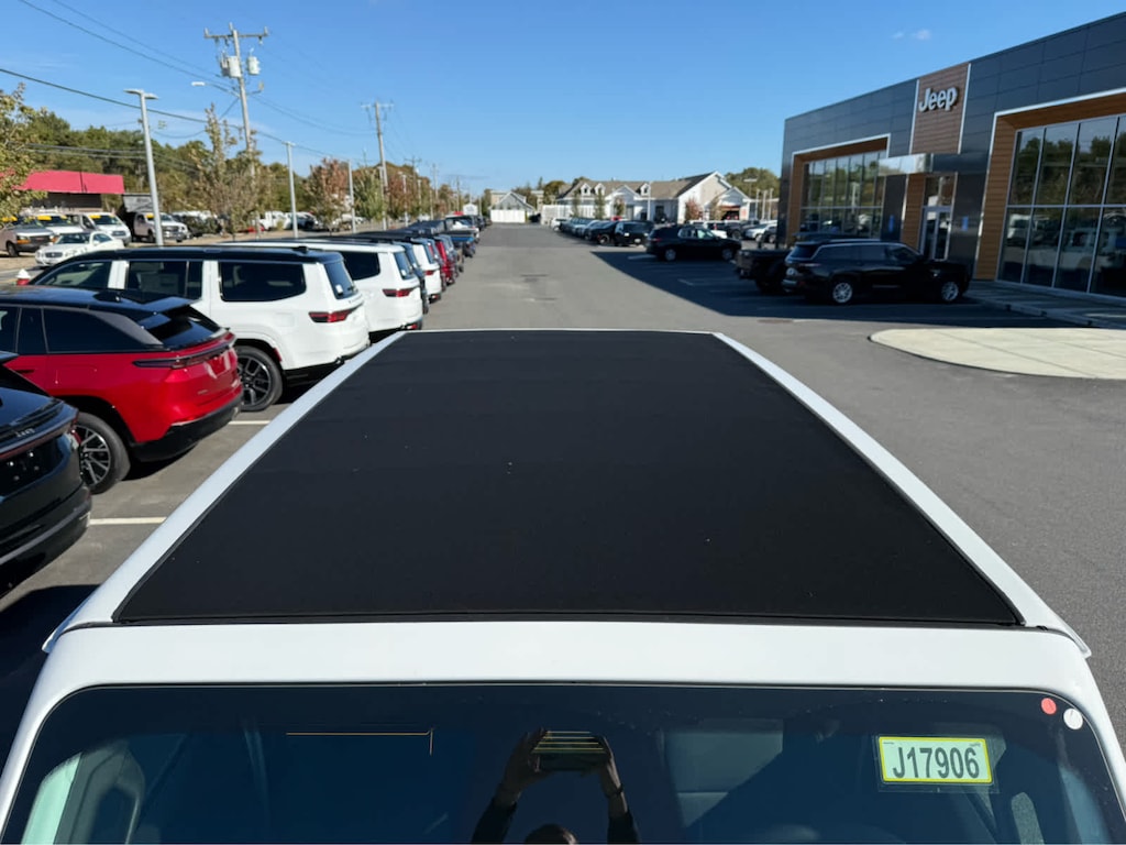 New 2026 Jeep Wrangler 4-DOOR SAHARA Sport Utility