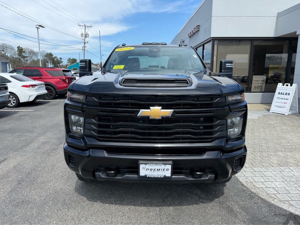 Used 2024 Chevrolet Silverado 2500 HD Custom 4WD Double Cab 162 Truck Double Cab