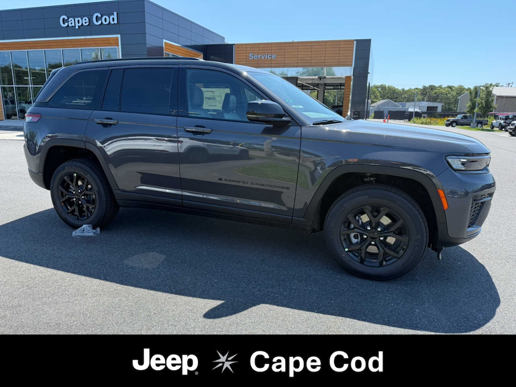 New 2026 Jeep Grand Cherokee LAREDO ALTITUDE 4X4 Sport Utility