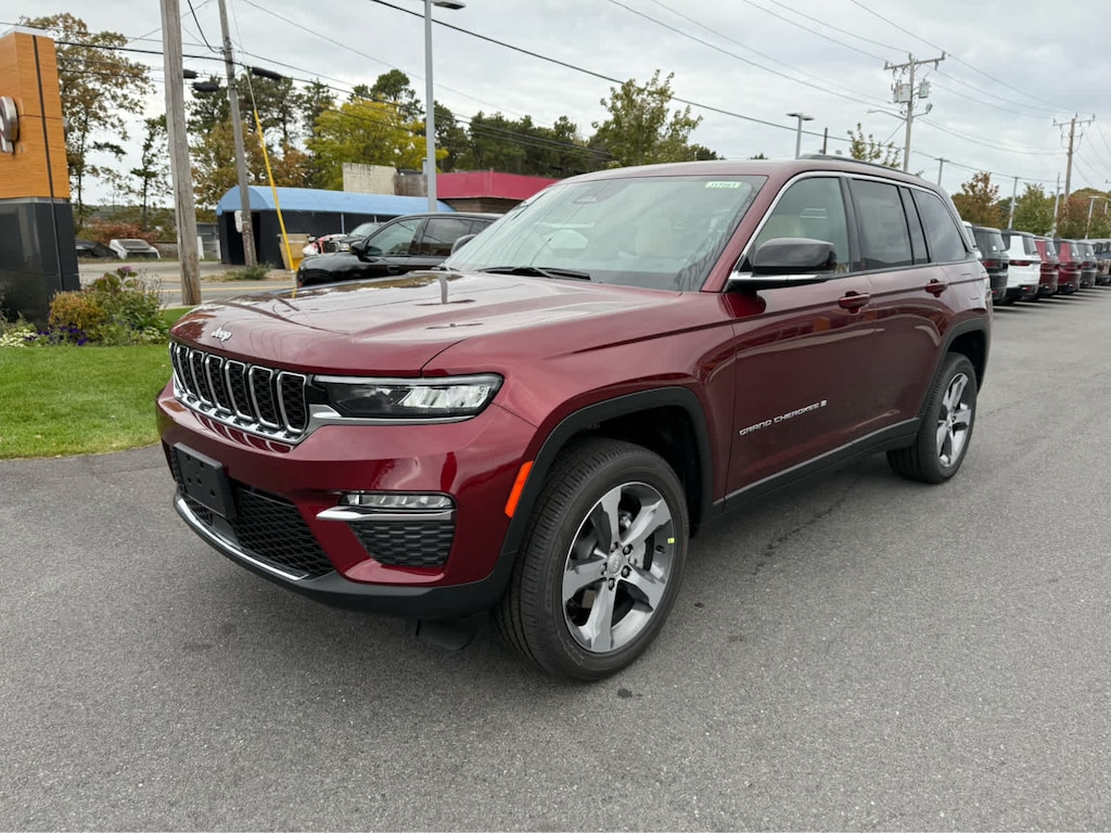 New 2025 Jeep Grand Cherokee LIMITED 4X4 Sport Utility