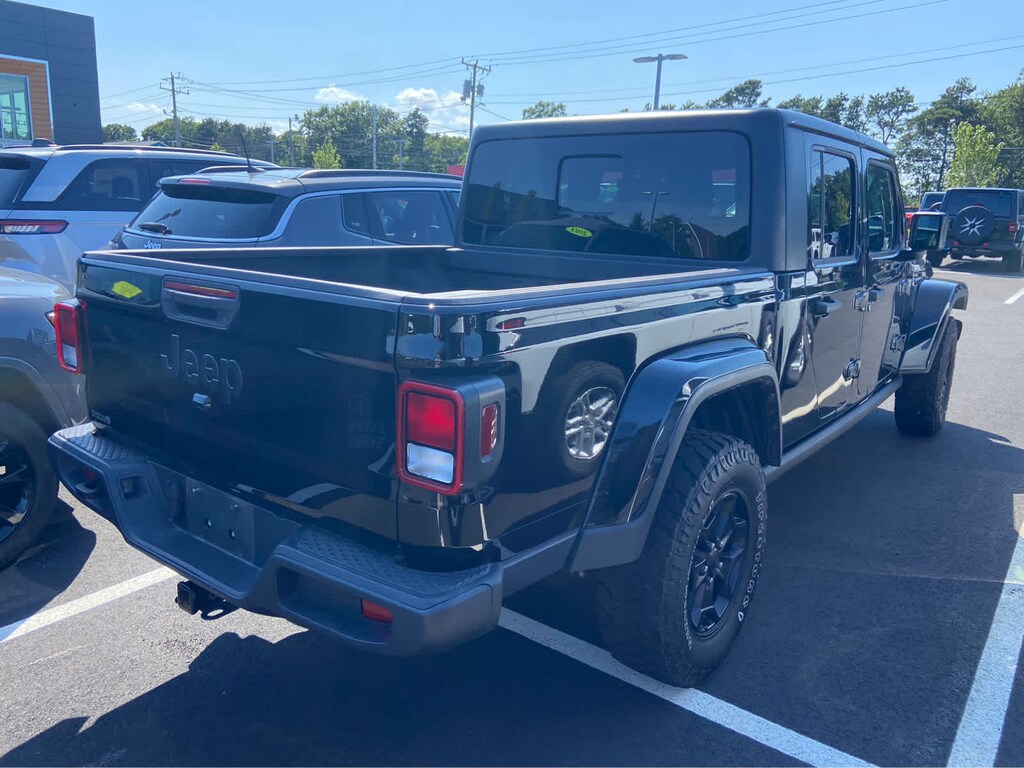 Used 2022 Jeep Gladiator Willys 4x4 for Sale Hyannis, MA Premier Cape